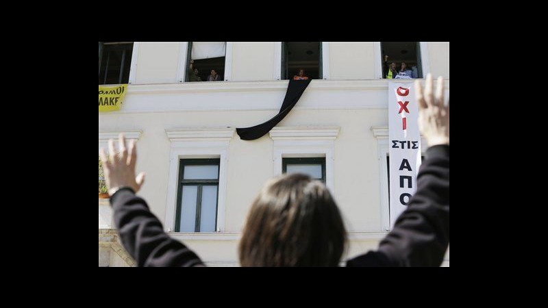 Grecia, sciopero generale di 48 ore dipendenti pubblici contro austerità