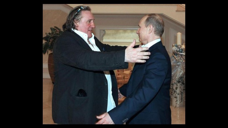 Depardieu ha incontrato Putin a Sochi e ha ricevuto passaporto russo