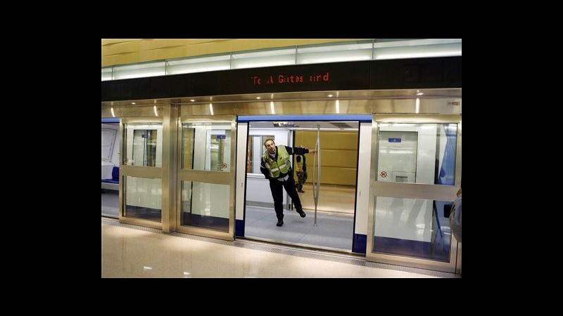 Dopo morti su binari New York valuta barriere sicurezza in metro