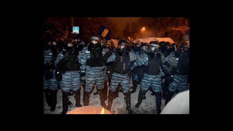 Ucraina, polizia: A Sinferopoli uccisi soldato e membro milizie Crimea