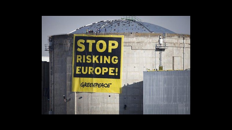 Francia, Greenpeace occupa centrale nucleare Fessenheim: 69 arresti