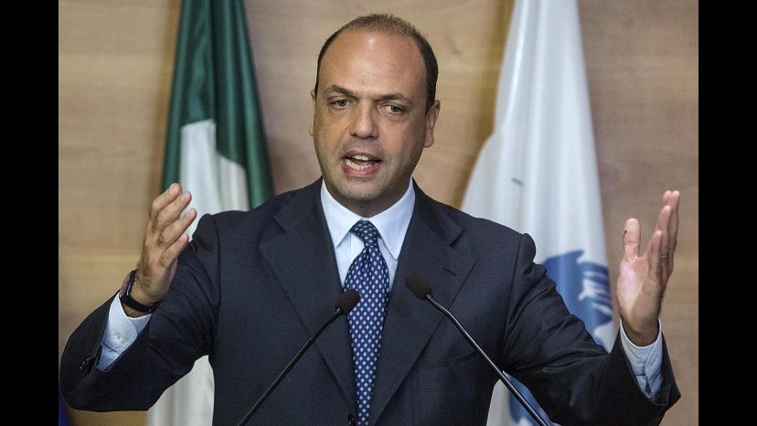 Taranto, Alfano: 60 uomini per indagini. Stato darà risposta rapida e concreta