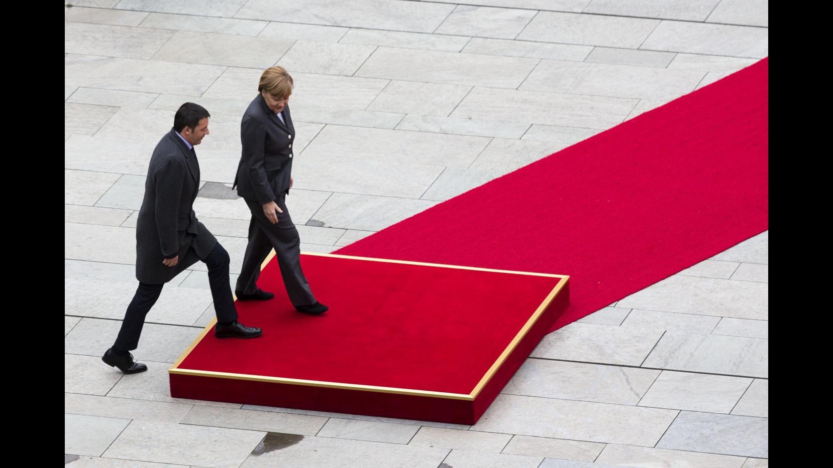 Governo, Renzi a Berlino per incontrare Merkel