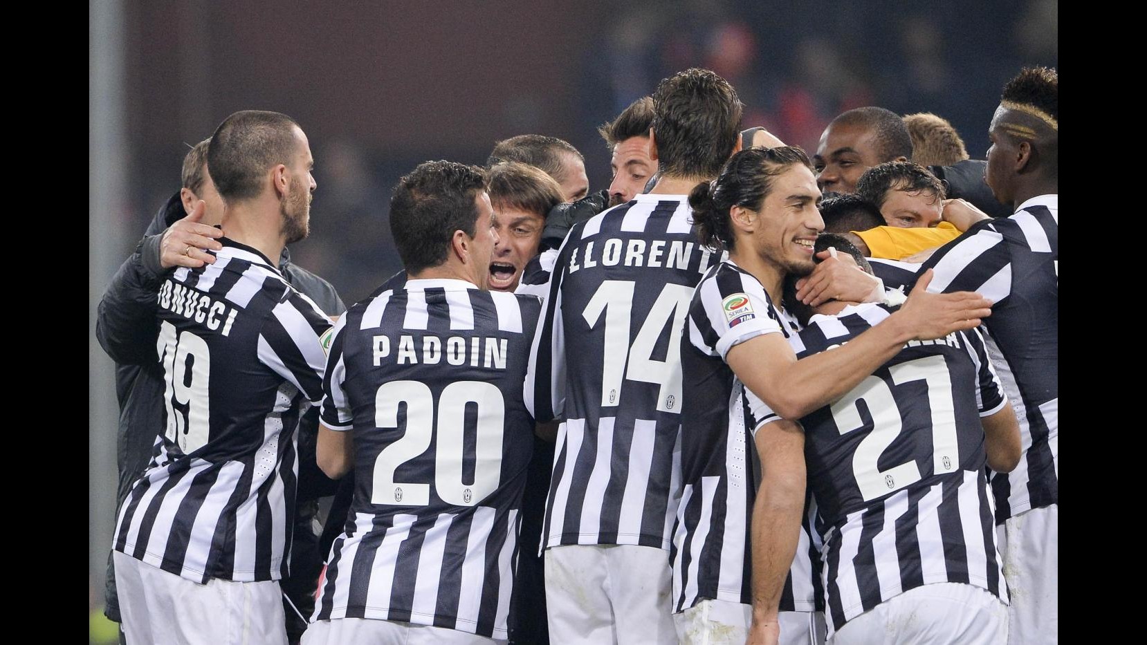 Serie A, Buffon para e Pirlo risolve su punizione: Juventus espugna Marassi