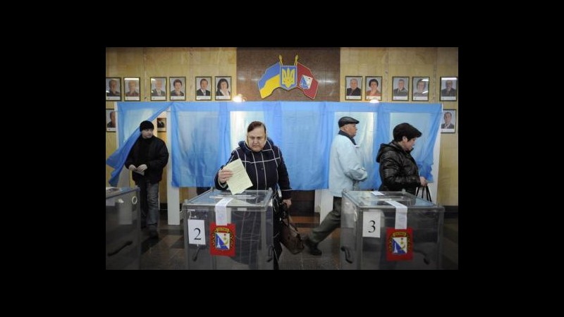Ucraina, metà schede contate: 95% pro annessione di Crimea a Russia