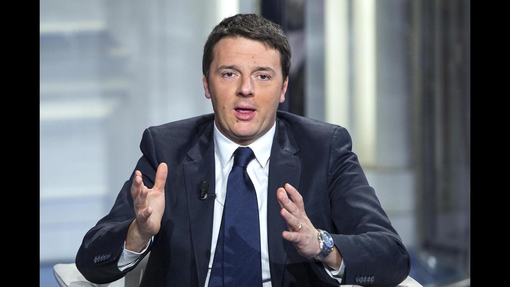 Renzi oggi da Merkel: Non siamo somari da mettere dietro la lavagna