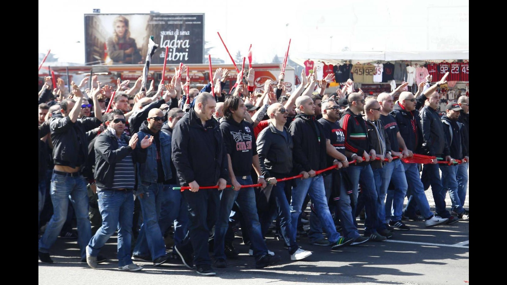 Serie A, Milan: protesta ultras a San Siro prima del Parma. Galliani: Hanno memoria corta
