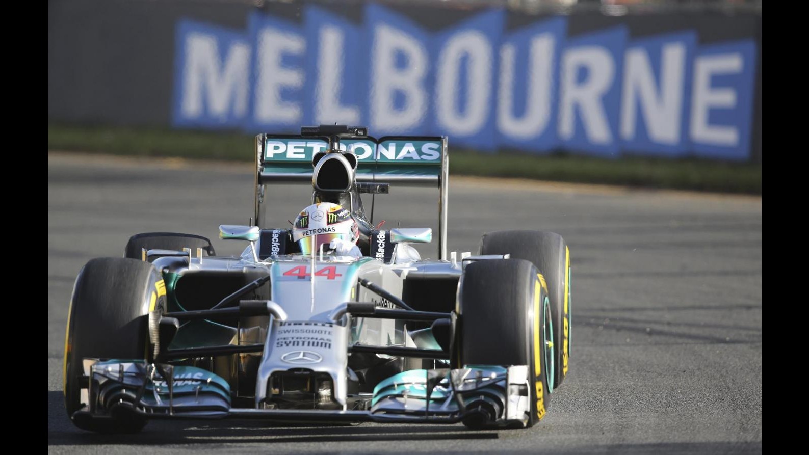 F1, Hamilton soddisfatto: Inizio positivo, mi sento a mio agio