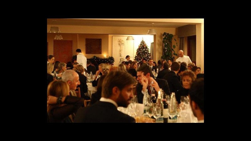 Capodanno, boom per il cenone di spumante e lenticchie