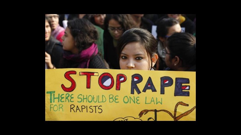 India sconvolta dopo stupro-shock. Nel 2012 a Nuova Delhi 754 denunce