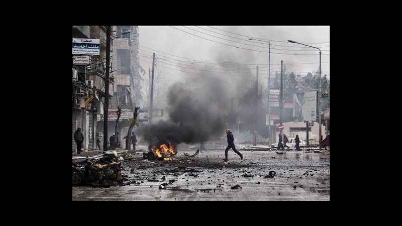 Siria, Brahimi: Crisi peggiora, senza soluzione 100mila morti in 2013