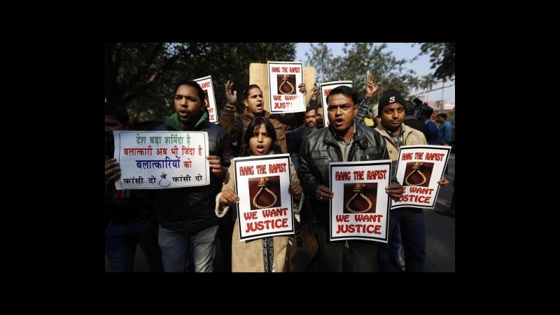 Nuovo stupro di gruppo in India: 45enne uccisa vicino a Calcutta