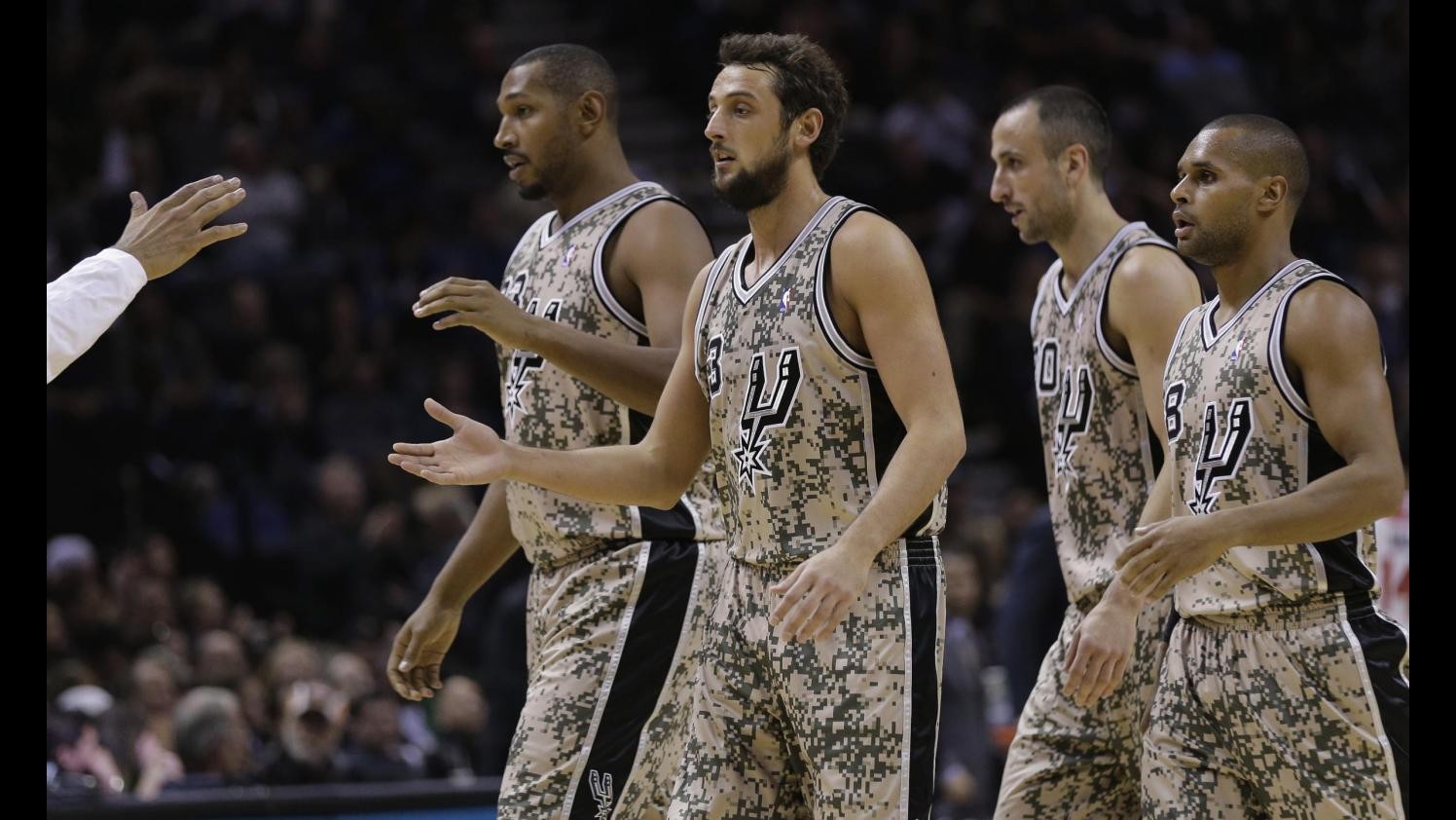 Basket, Nba: Belinelli 10 punti e San Antonio va, panchina per Datome. Successi per Indiana e Oklahoma