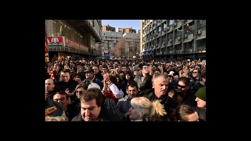 Macedonia, protesta opposizione: migliaia in piazza contro bilancio