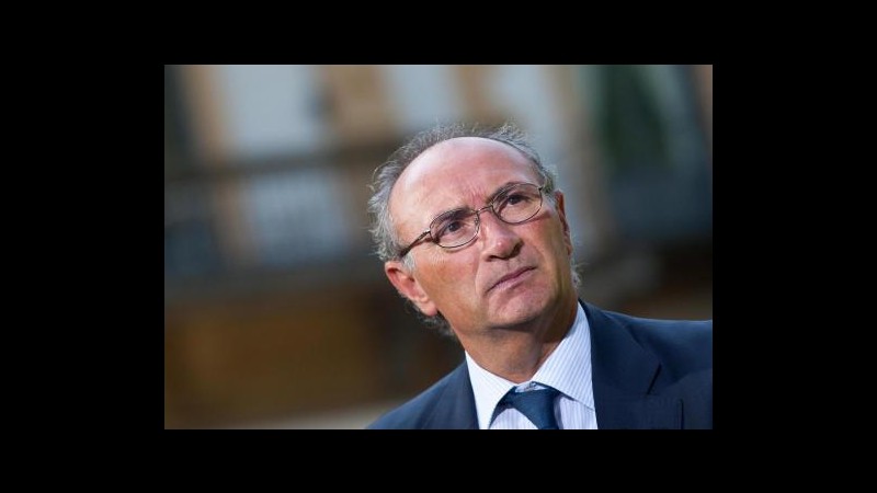 Unicredit, nel 2013 rosso di 14 mld, in piano 8.500 esuberi