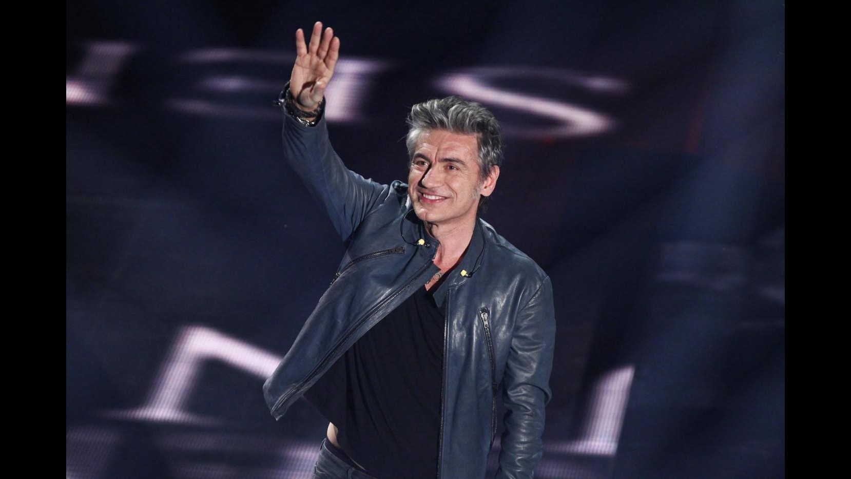 Ligabue da stasera torna a fare radio con ‘Radiofreccia in Mondovisione’