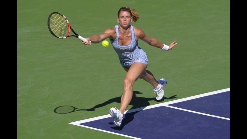 Tennis, Wta Indian Wells: impresa Giorgi, batte Sharapova in 3 set. Agli ottavi derby con Pennetta