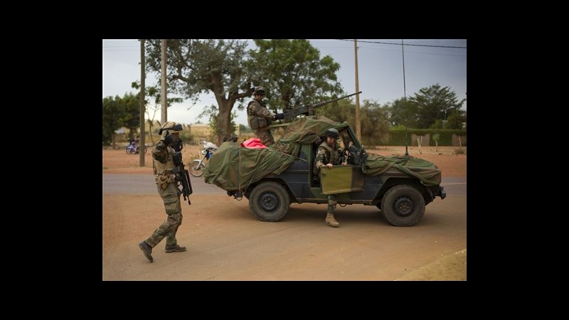 Mali, soldati francesi avanzano a Gao: presa zona aeroporto