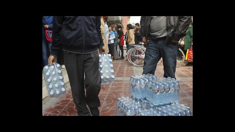 Cina, acqua contaminata a Lanzhou dovuta a falla in oleodotto