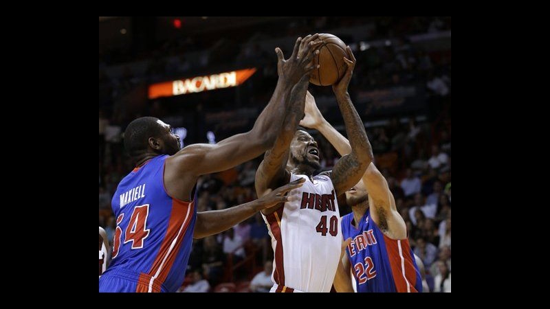 Nba, Chicago vince: 3 punti Belinelli. Risorgono Lakers, bene Miami