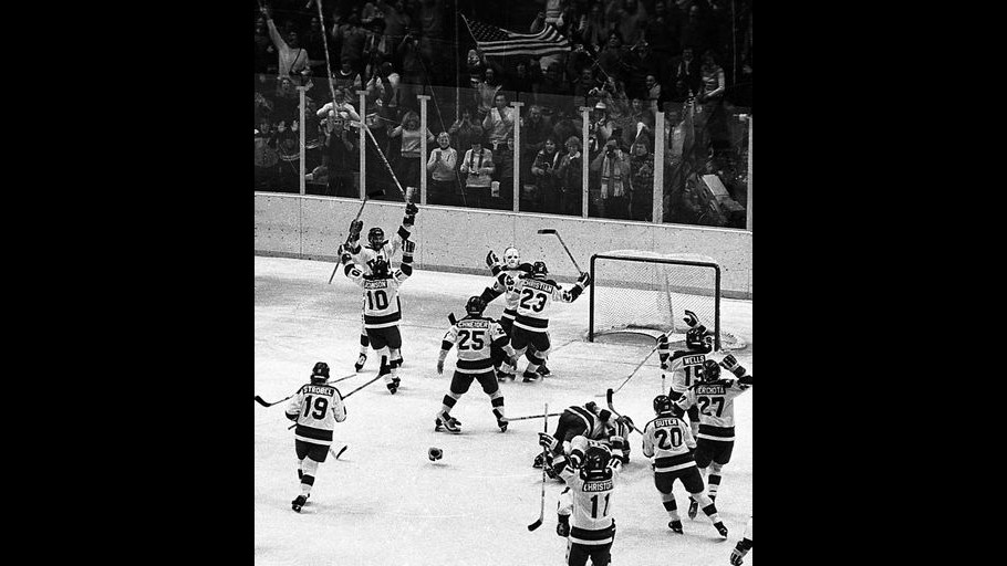 Hockey, all’asta la maglia di capitano Usa del ‘miracolo sul ghiaccio’