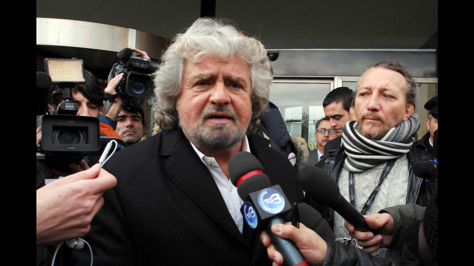 Mps, ciclone Grillo: Buco da 14 mld, Profumo inadatto