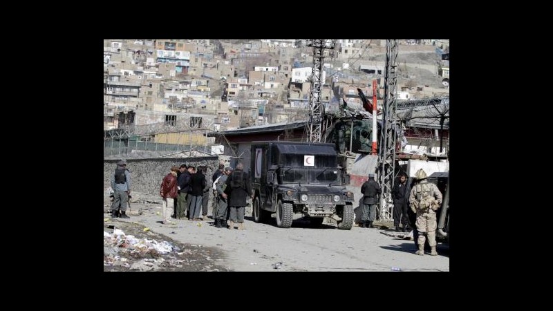 Afghanistan, esplosione autobomba nell’est: 5 civili morti e 25 feriti