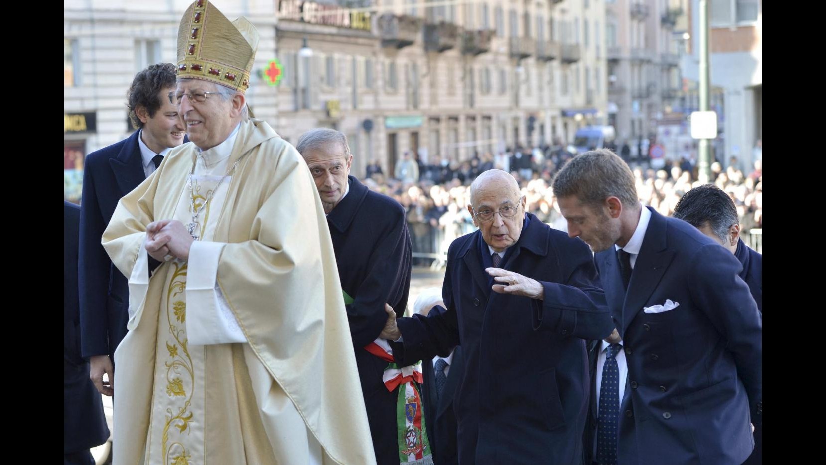 Agnelli, centinaia in Duomo a Torino per decennale della morte