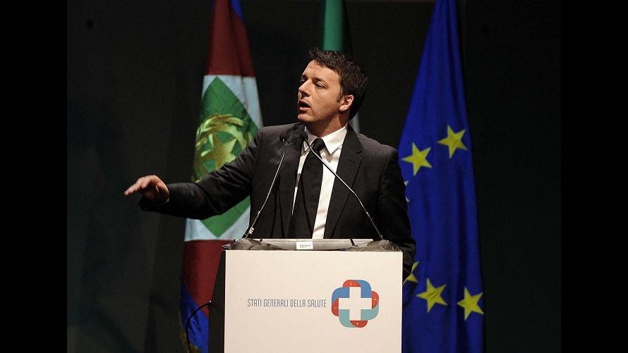 Salute, Renzi: Chi ha di più restituisca a famiglie in difficoltà