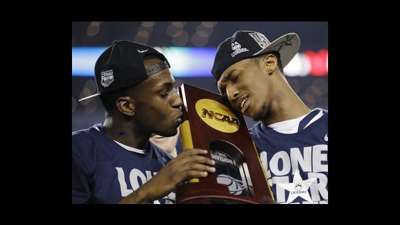 Basket, Ncaa: trionfa UConn, Kentucky ko 60-54 in finale