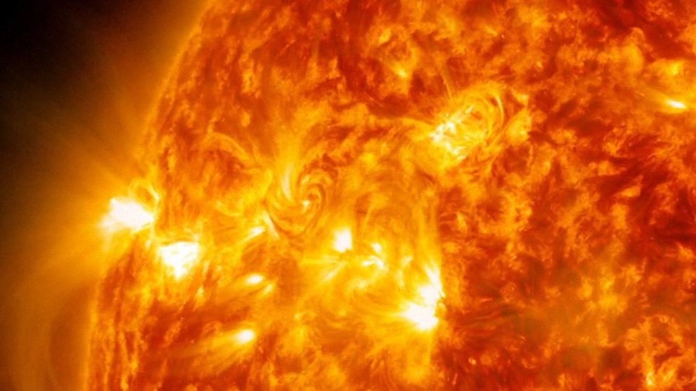 Eruzioni solari spettacolari nelle nuove immagini della Nasa