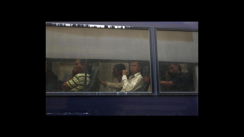 Hrw: Respingimenti migranti da Italia a Grecia violano diritti umani