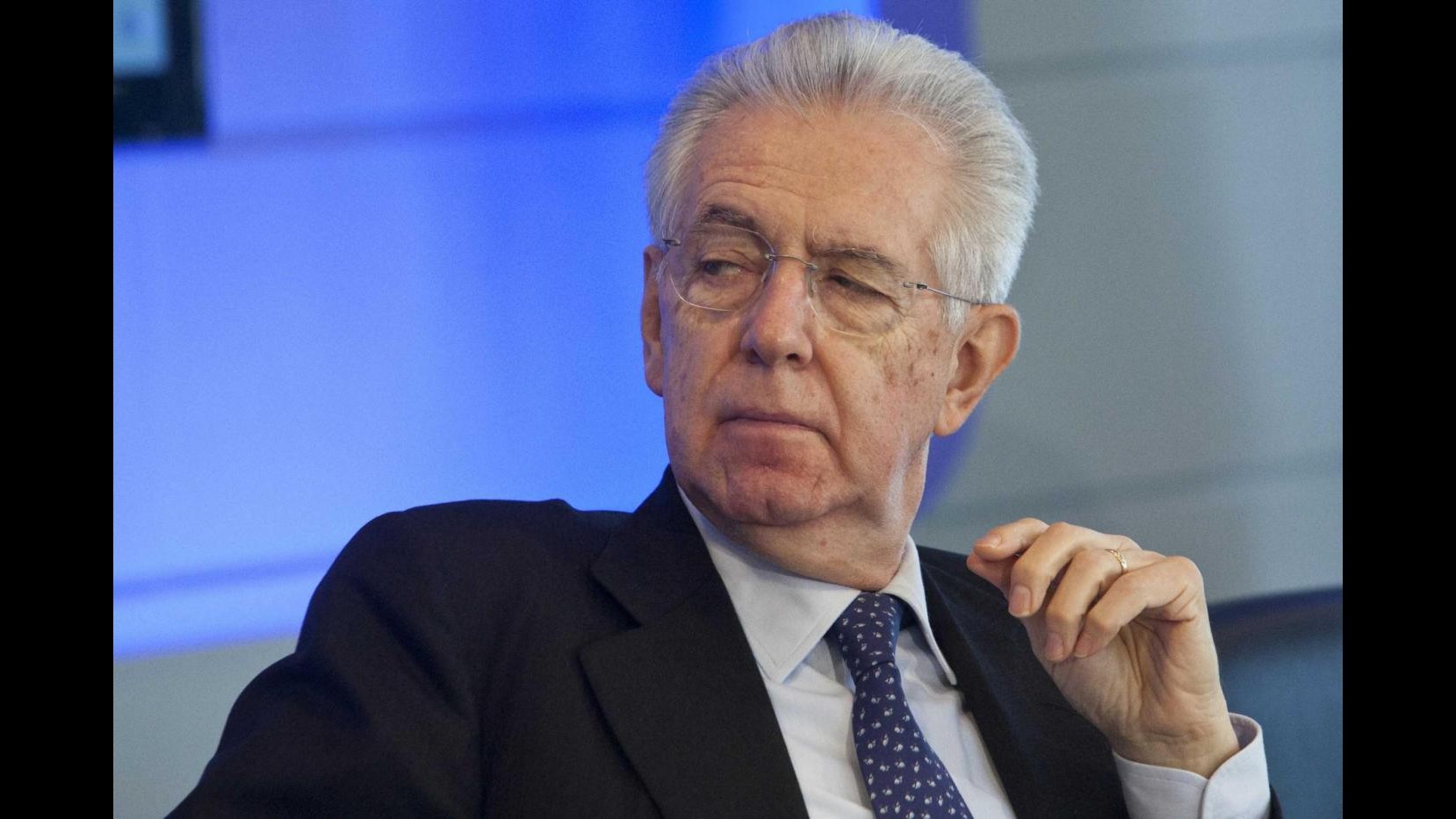 Monti: Editorialista Financial Times colpisce me per arrivare a Merkel