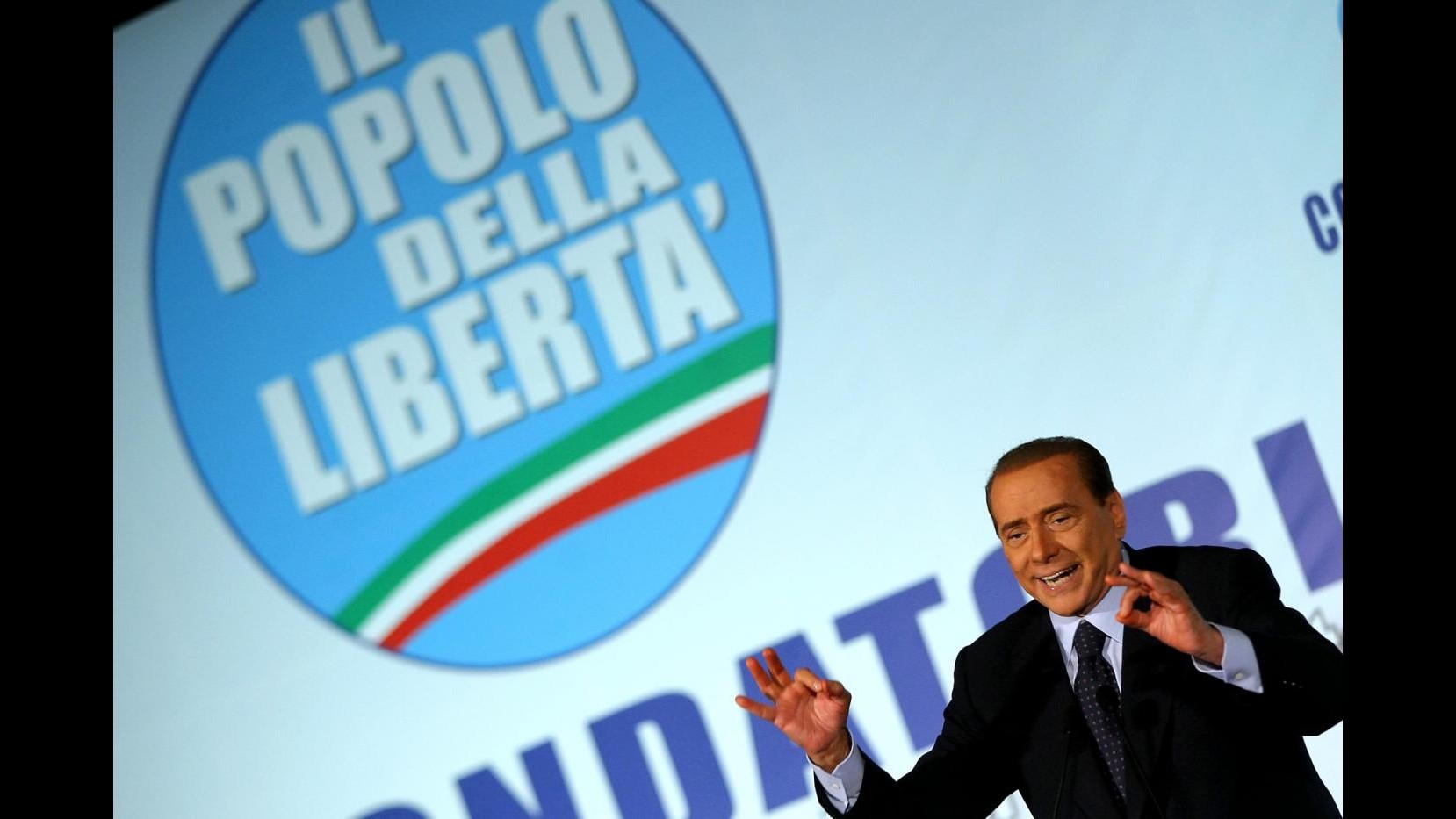 Il Pdl consegna le liste: non c’è Cosentino, ma ben 18 ex ministri