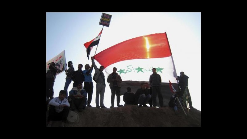 Iraq, dimostrante si dà fuoco a Mossul per protesta contro il governo