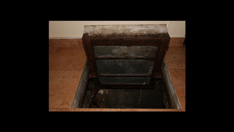 Caserta, trovato a casa boss Marcianise un bunker funzionante