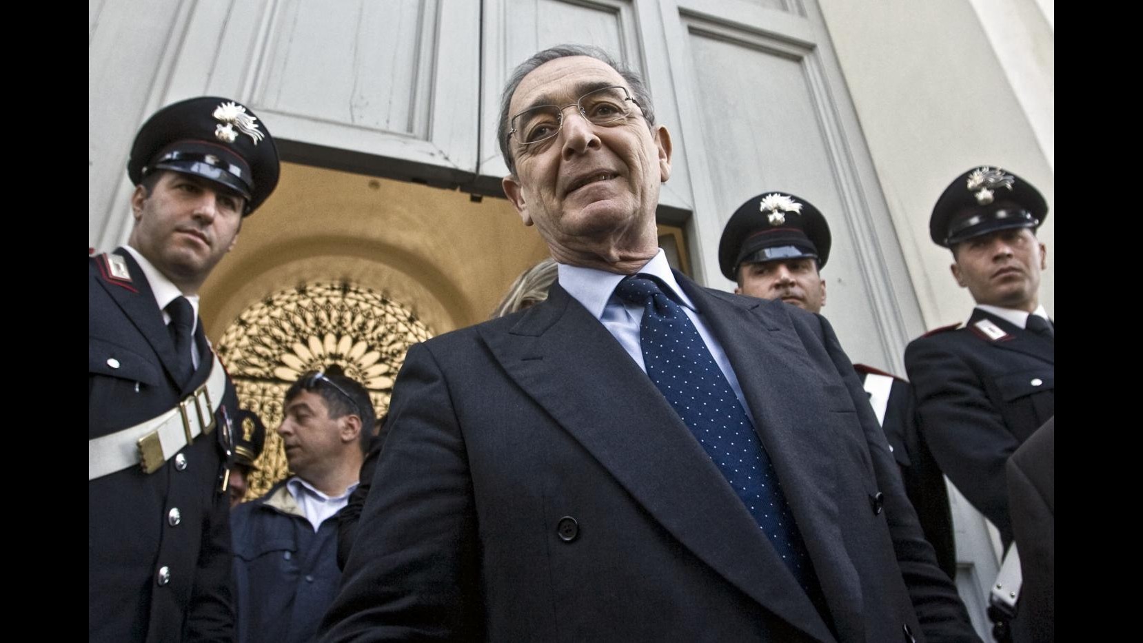 La Fiamma: L’avvocato Taormina capolista al Senato in molte regioni