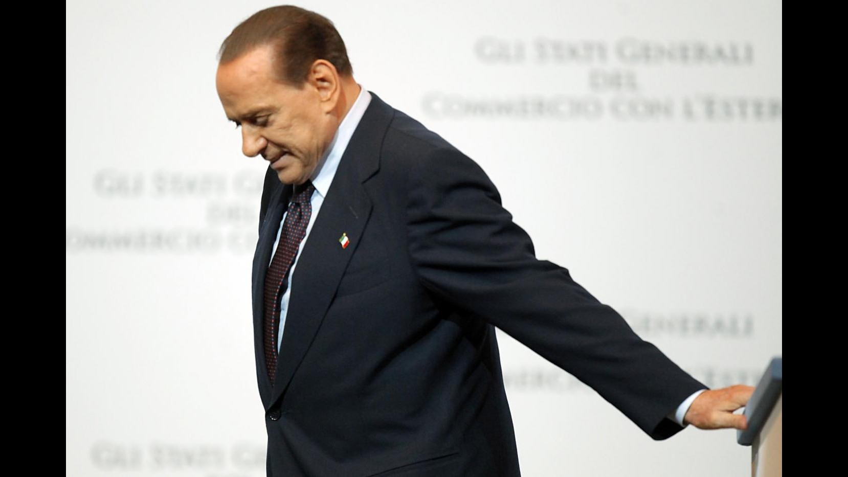 Berlusconi: Io farò contratto con italiani, Monti con i tedeschi