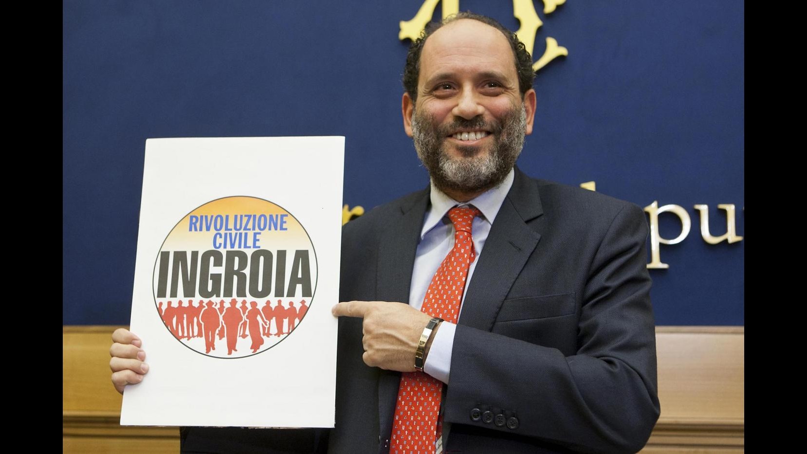 Sondaggio swg: Si riduce del 3% la forbice Pd-Pdl, è boom per Ingroia