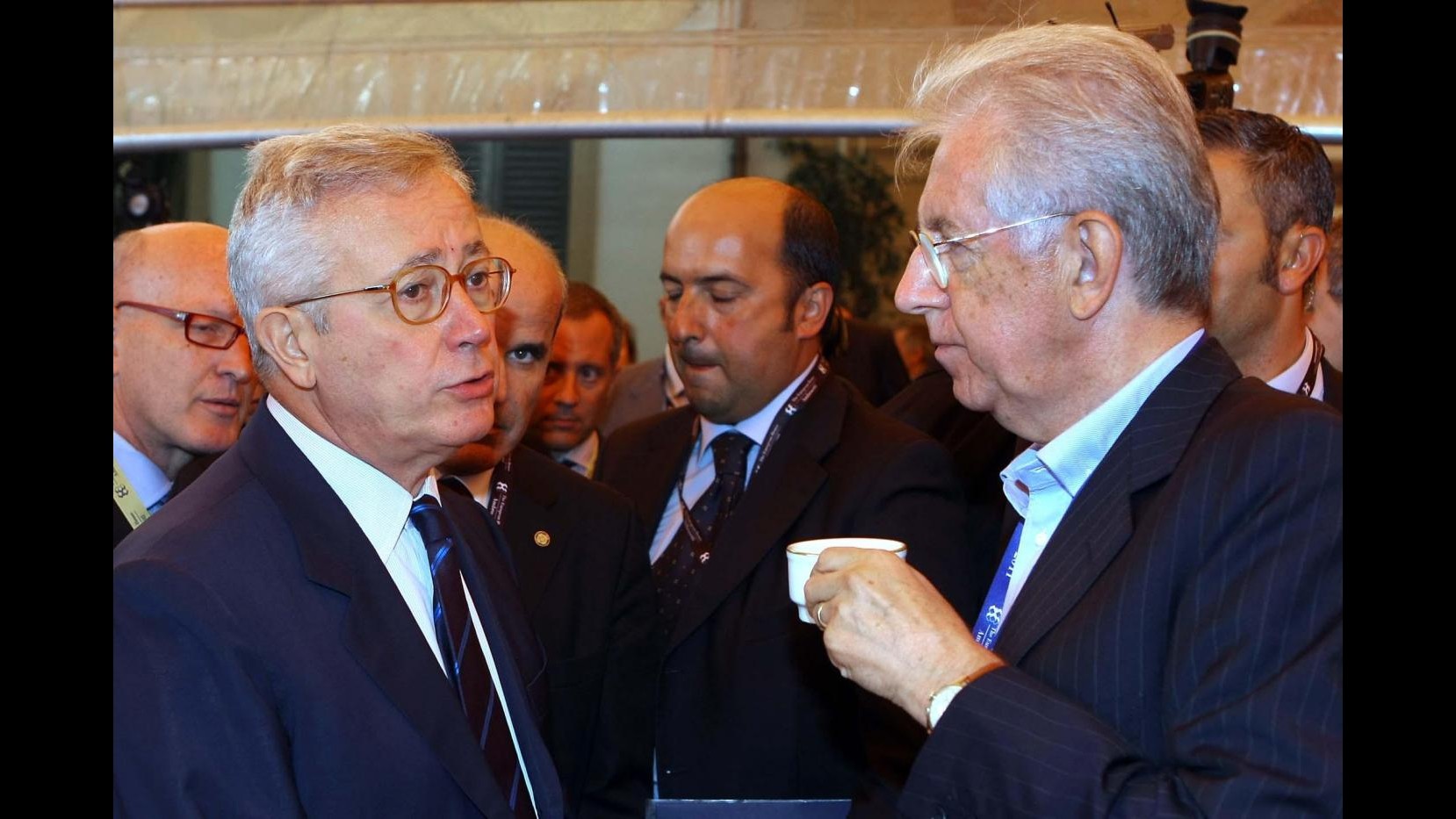 Tremonti: Trappola di Monti si chiama manovra da 14 mld entro l’estate