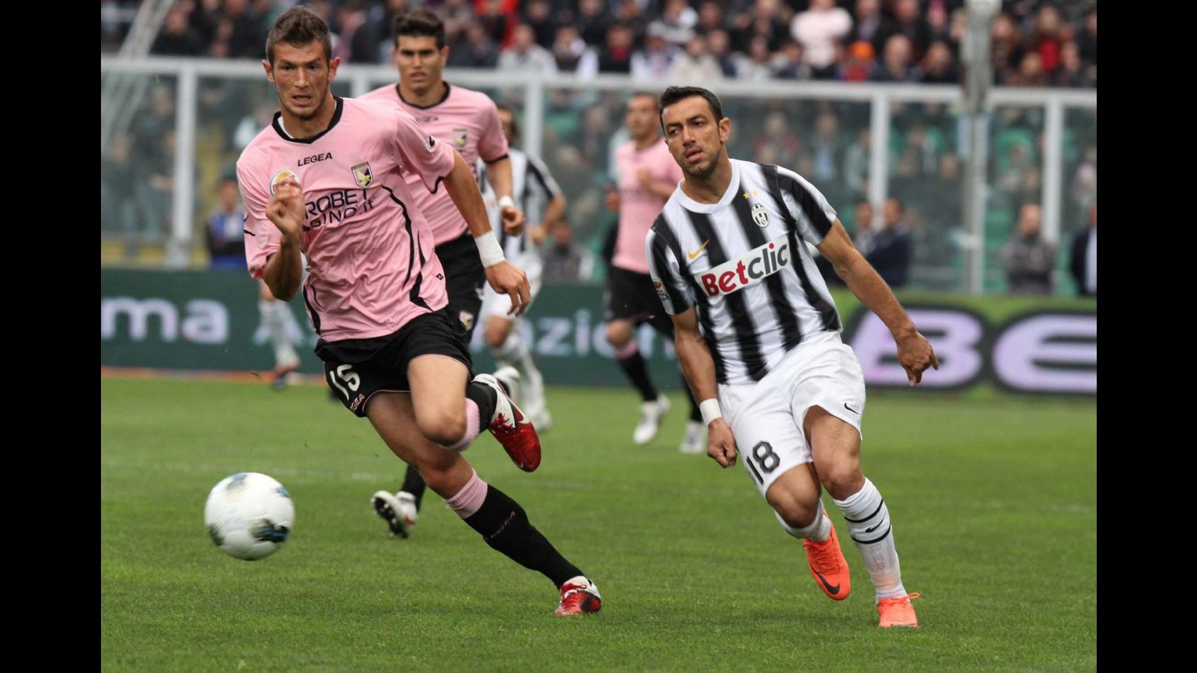 Palermo, ceduto serbo Milanovic in prestito al Vicenza