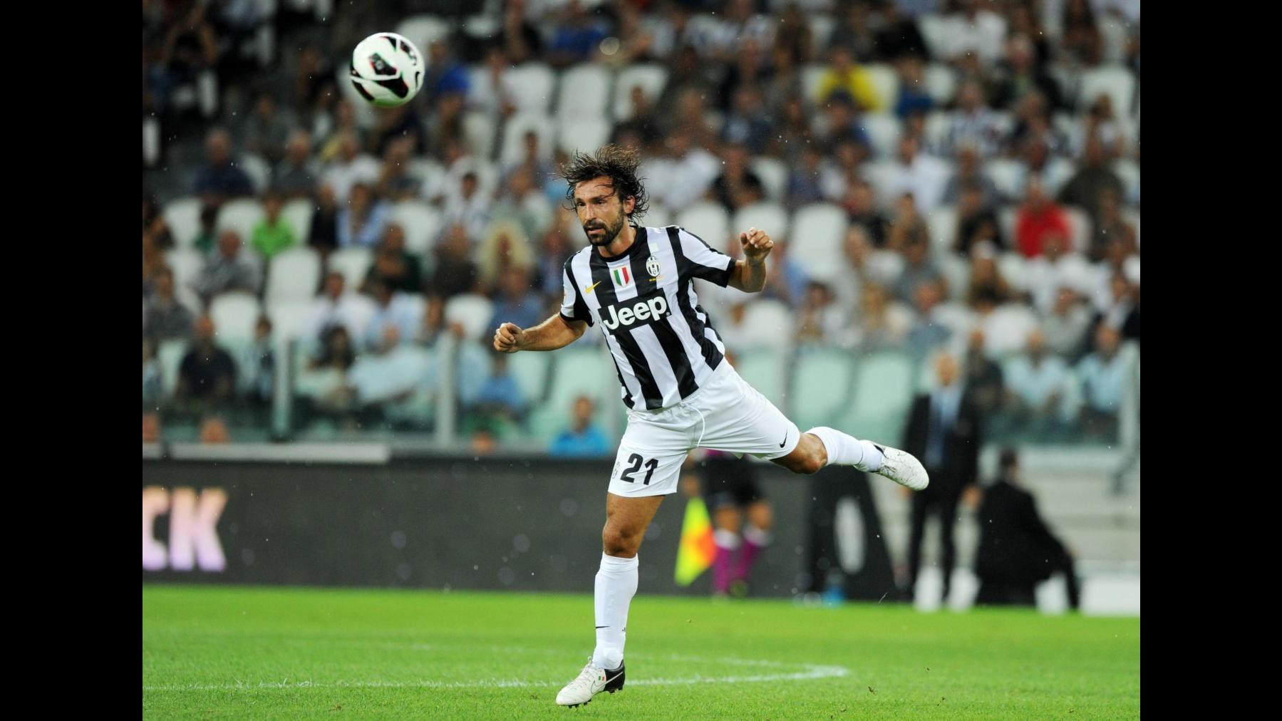 Juve, Pirlo unico italiano nella squadra ideale Uefa per il 2012