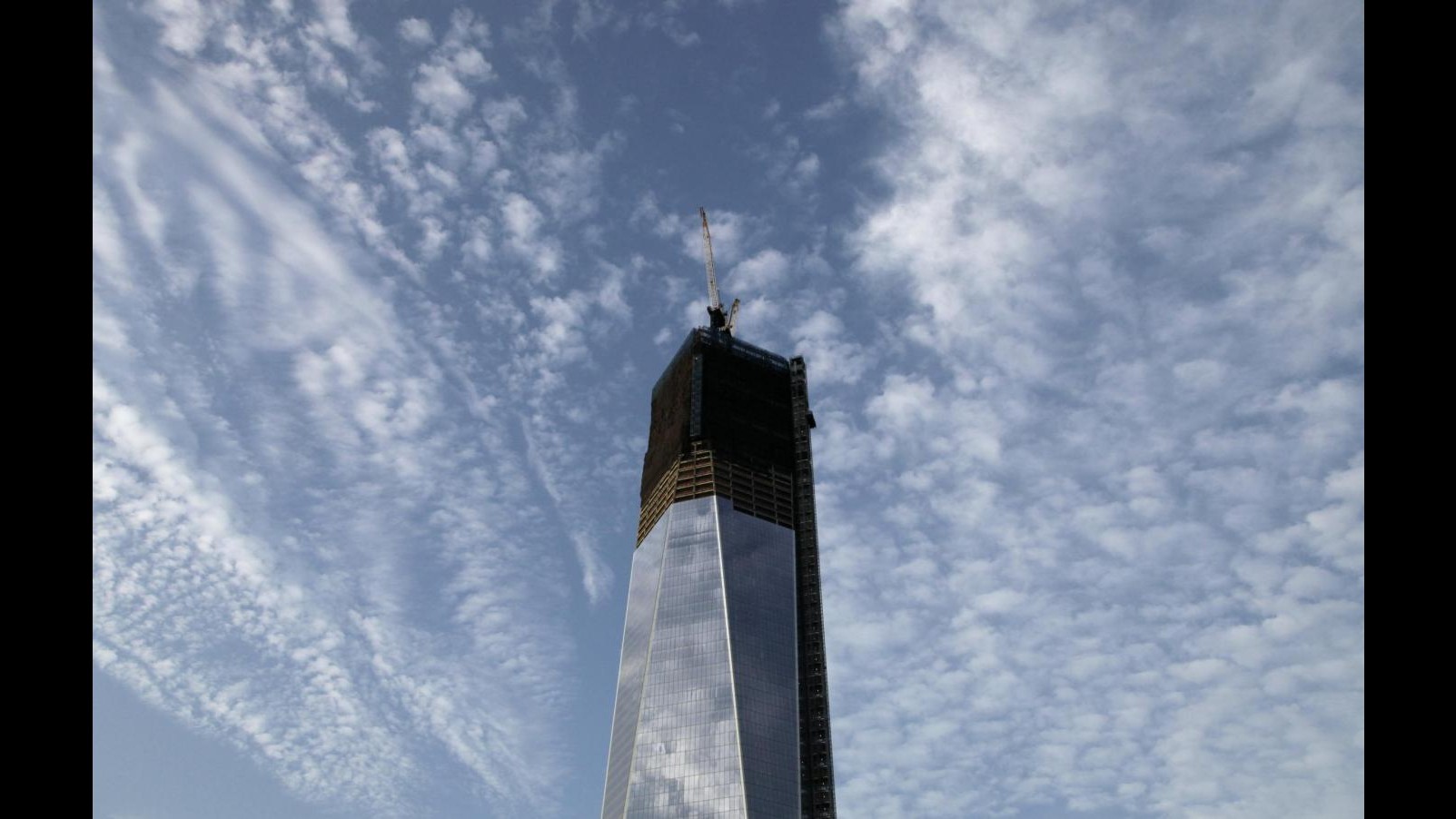 New York, installato primo pezzo della guglia della Freedom Tower