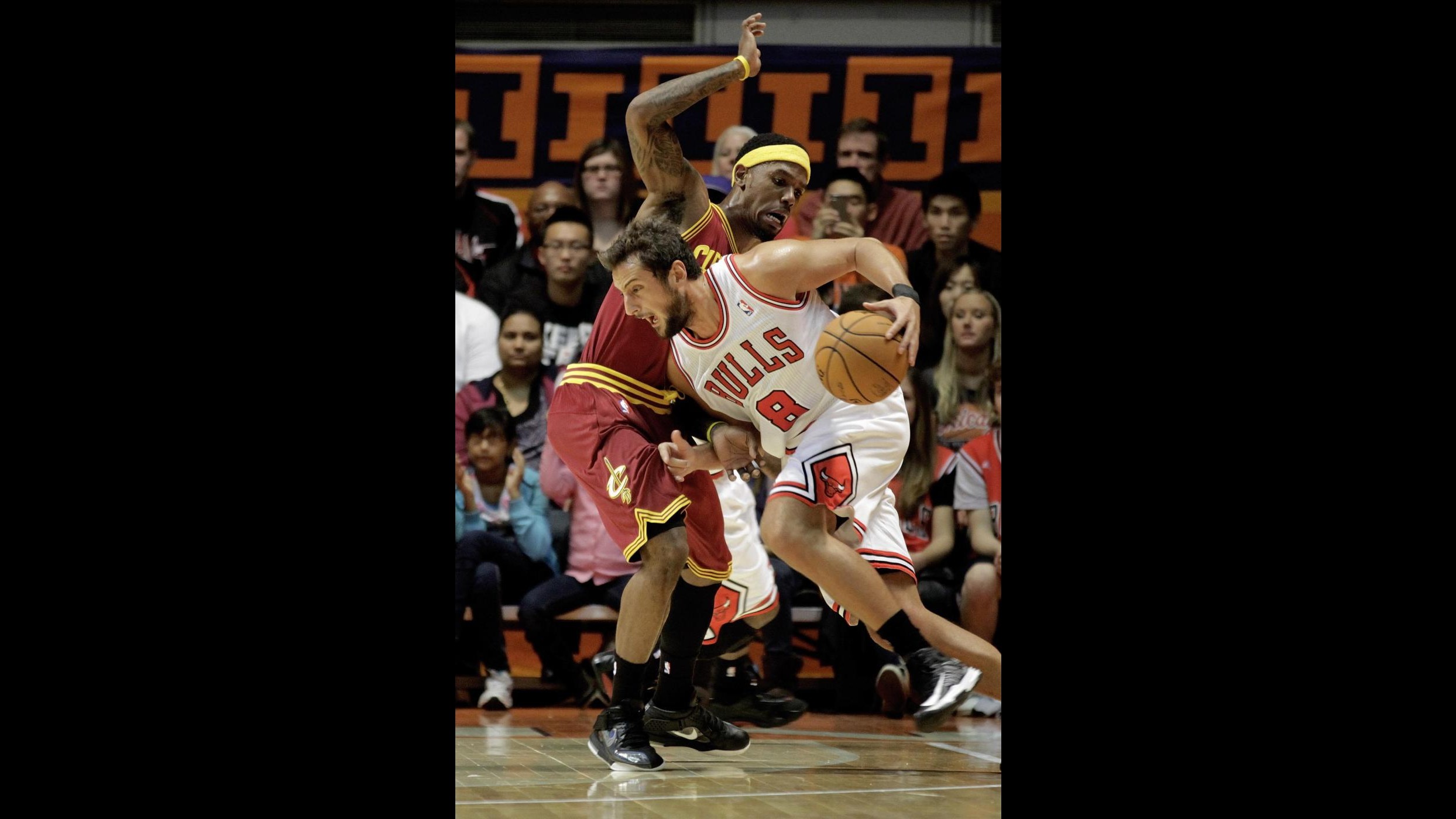 Nba, Chicago vince ma Belinelli in ombra. Miami ko contro Utah