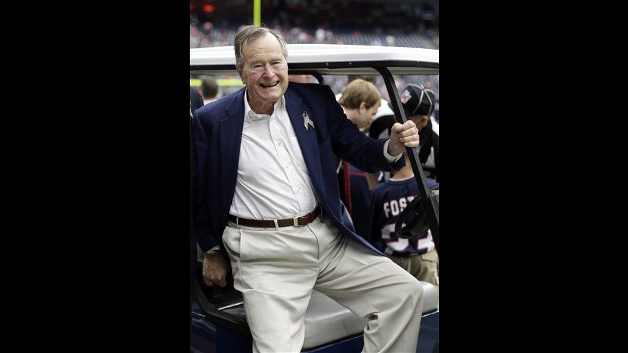 Usa, Bush padre dimesso da ospedale dopo quasi due mesi di ricovero
