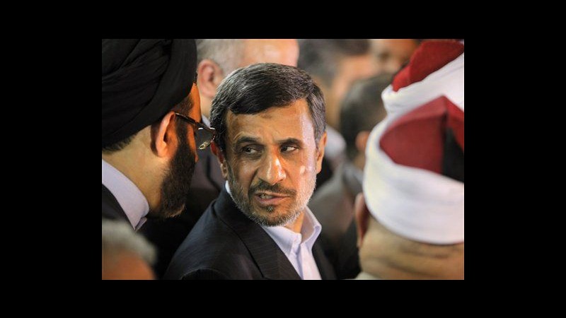 Iran, Ahmadinejad: Pronto a sostenere Egitto con linea di credito