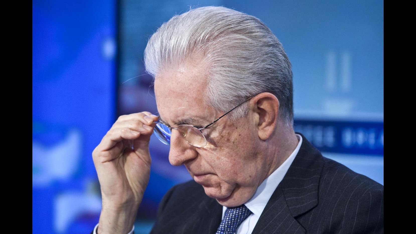 Monti: Possibile graduale riduzione Irpef e Irap già nel 2013