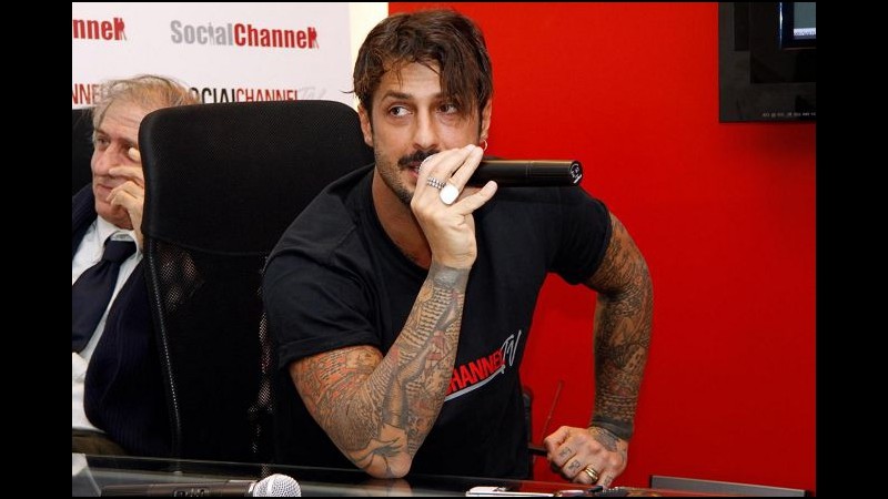 Nicolai Lilin legge tatuaggi di Fabrizio Corona: Turbato, non cattivo