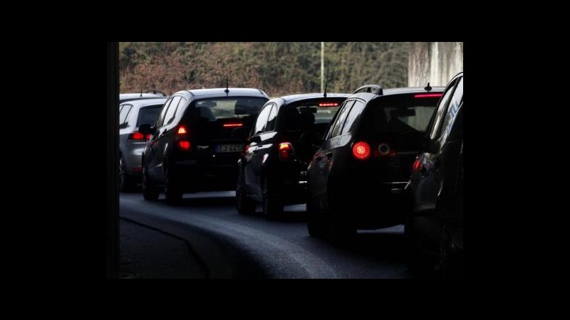 Parma, incidente tra due vetture sull’autostrada: un morto