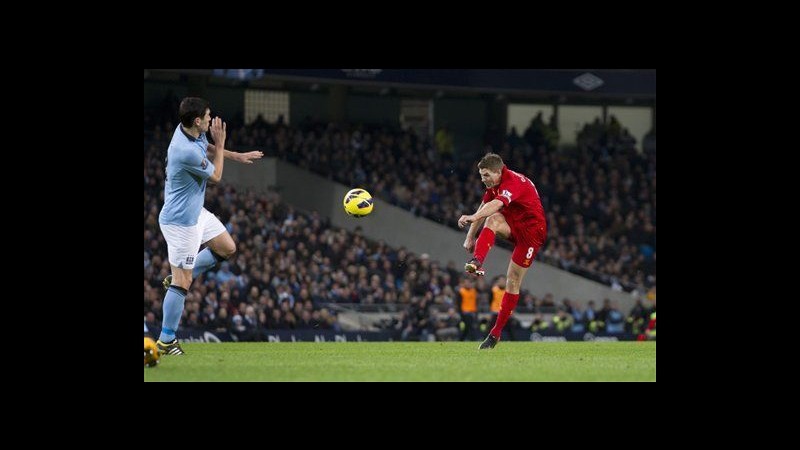 Premier League, City frena con il Liverpool lo United vola a +9